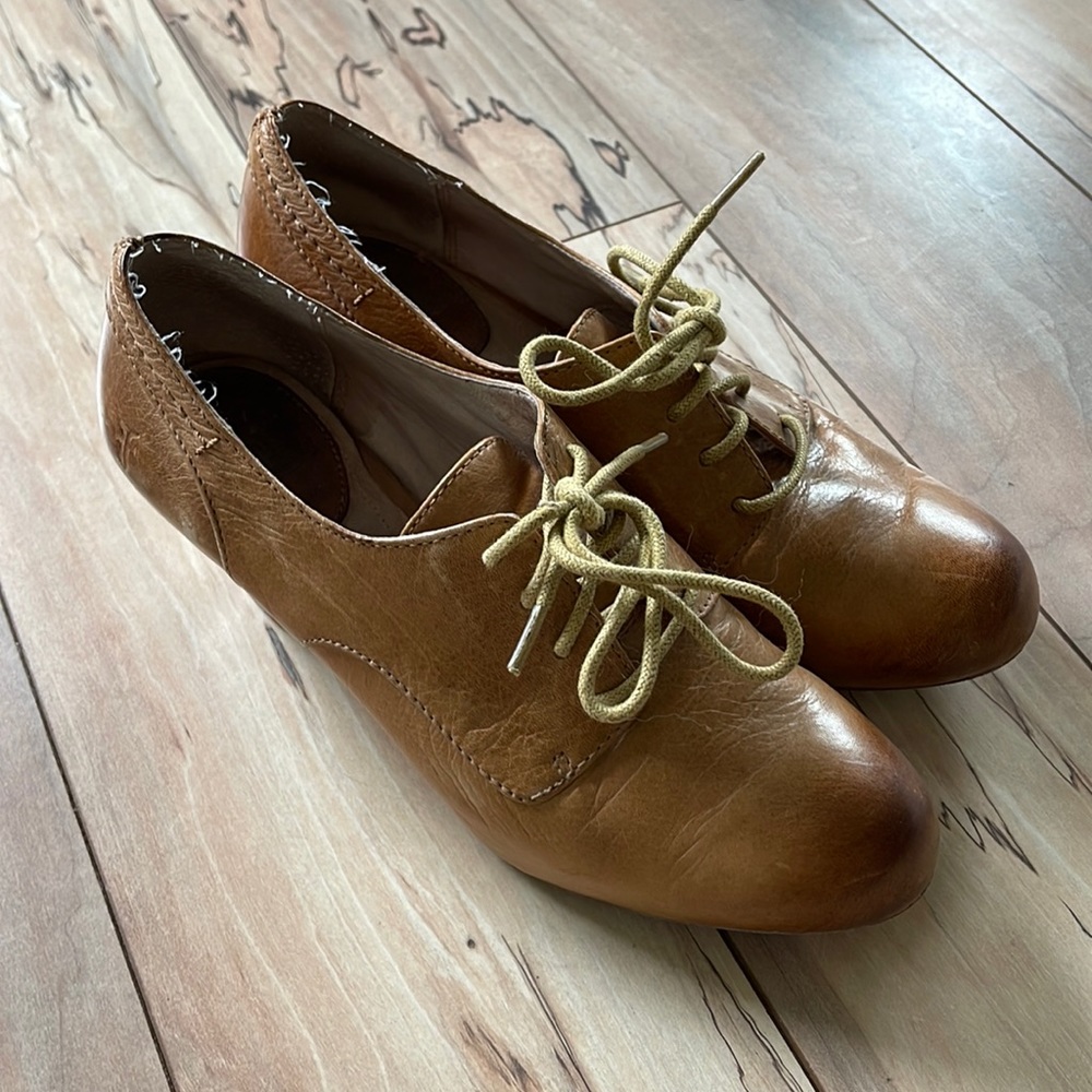 Frye Lace-up Oxford Heeled Shoes